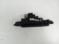 фото thumb №2, Mercedes c класс w203 рестайлинг ручка крышки багажника микровыключатель a2037401193