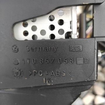 фото thumb №10, Полка средняя карман радио vw caddy 1t0857058b