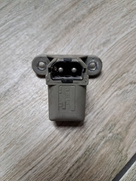 фото thumb №1, Датчик замикання замка кабіни volvo fh 12 fh 13 fm 9