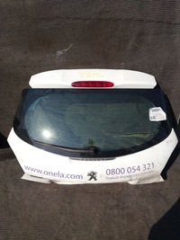 фото thumb №1, Скло кришки кришка багажника багажника задня peugeot 208 i