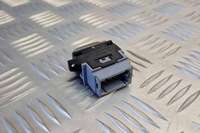 фото thumb №1, Кнопка управление окон правых передних дверь renault