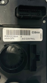 фото thumb №2, Chrysler voyager 03r панель консолі рамка радіо + кондиціонер