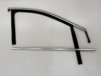 фото thumb №1, Молдинг прокладка скло правий перед хром mercedes w247 b-klasa