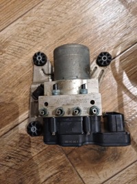 фото thumb №1, Насос abs bmw 5 f10/f11 6856841-01