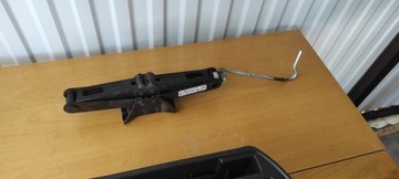 фото thumb №5, Домкрат вкладка колёса запасного peugeot 308 9649243380 9805820580