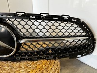 фото thumb №7, Mercedes w206 c klasa 2021- решётка радиатора amg значок kompletny jak новый камера