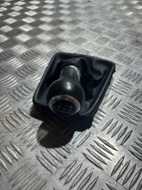 фото thumb №1, Чохол ручка перемикання передач audi a4 b9 15-