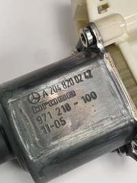 фото thumb №8, Моторчик опускания стекло правый перед mercedes w204 a2048200242