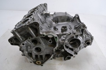 HONDA CBR 600 F4 PC35 картер двигателя