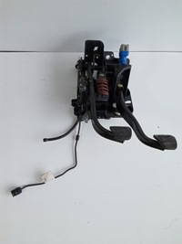 фото thumb №1, Ford mustang vi 15+ педаль сцепления тормоза механическая коробка передач