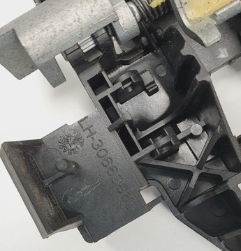 фото thumb №7, Основание ручка дверь левый зад volvo v50 30663865