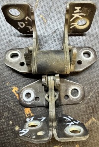 фото thumb №1, Jeep grand cherokee wk2 петля дверь левый перед водителя ptw