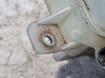 фото thumb №7, Бачок рідини гальмівного оригінальний номер 132311-40120 toyota prius ii 08r