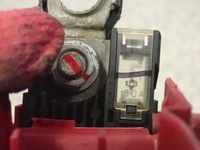 фото thumb №6, Suzuki alto nissan pixo 1.0 09 - клемма плюсовая