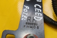 фото thumb №6, Кліпса поперечина правий перед kia ceed i 3d hb