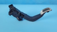 фото thumb №1, Opel mokka ii b 23r потенциометр педаль газа 9837892280