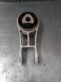 фото thumb №1, Pacifica 2016-2020r задняя подушка коробки