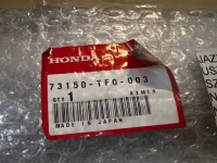 фото thumb №6, Уплотнитель молдинг стёкла лобовой передний новая honda jazz iii 73150tf0003