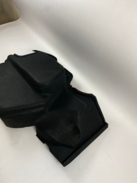 Пластик захист обшивка багажника правий задній mercedes w124 1246935433 Ціна, фото thumb