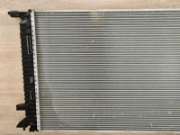 Купить Оригинальная радиатор воды масла audi a5 8t a4 b8 2.0 tdi 8k0121251aj 14km, фото thumb