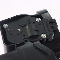 фото thumb №12, Mercedes w251 впуск обдув воздуха консоли центральной задний a2518300303