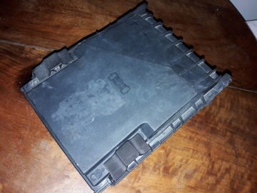 фото thumb №5, Корпус коробка предохранителя passat b7 10- 2.0tdi