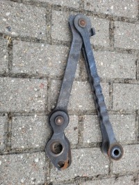 фото thumb №1, Ограничитель блокировка опрокидывания кабины scania r 1496211