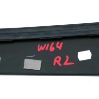 Mercedes-benz w164 молдинг накладка стойка дверь левое  задняя a1646903587 Цена, фото thumb