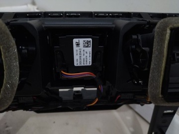 фото thumb №11, 3g1858416f ґрати повітропровід консолі середньої vw arteon 2019+