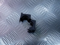 фото thumb №1, Audi q2 a7 застёжка защелка 4h0972081