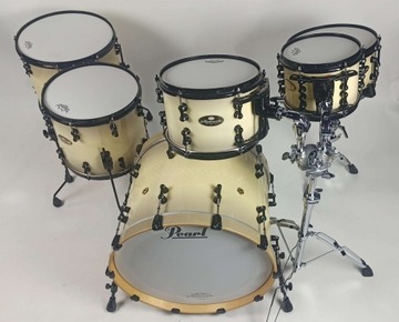 Дизайн змеи от PEARL Masterworks Moose's Snake