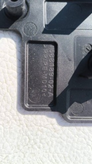 Заглушка рамка бампера правый перед tesla model x 158818902a Доставка, фото thumb