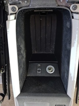 фото thumb №12, Bmw i3 i01 салон сиденья подогрев диван туннель обивка solaric cassia