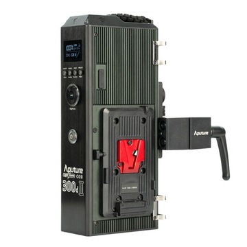 Светодиодная лампа Aputure Light Storm LS C300d II OUTLET