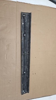 фото thumb №5, Молдинг правая перед дверь audi q5 8r 8r0853960