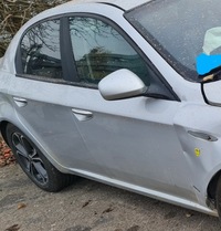 фото thumb №1, Двері лівий правий задня перед alfa romeo 159 sedan