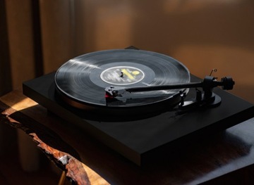 PRO-JECT DEBUT CARBON EVO MM Проигрыватель ORTOFON 2M RED + 3x БЕСПЛАТНО!
