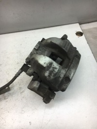 фото thumb №2, Volvo xc90 ii супорт гальмівний праві 345 31471664