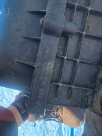 фото thumb №9, Корпус фільтра повітря vw passat b6 2.0 tdi 3c0129607as