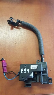 фото thumb №1, Амортизатор ролети багажника праві e90 e91 8972002061