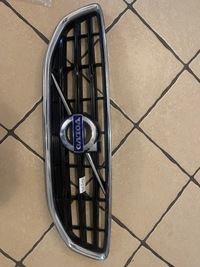 фото thumb №1, Volvo v40 решётка радиатора решётка радиатора оригинал