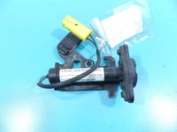 фото thumb №2, Патрон капот правый bmw x5 f15