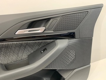 фото thumb №5, Bmw 2 u06 боковина оббивка двері матеріал фоновий