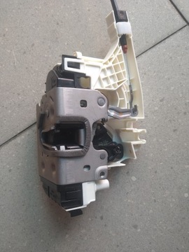 фото thumb №1, Замок дверь правые перед sprinter 906 a9067201735