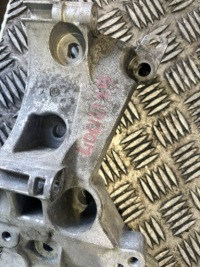 Кронштейн генератора renault 8200669494 Оригинал, фото thumb