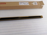 фото thumb №4, Toyota corolla молдинг дверь правая