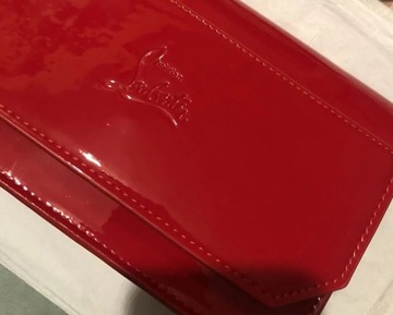 Красный клатч Christian Louboutin