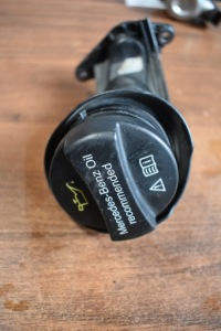 Купить Idealna крышка заливная горловина масла mercedes amg w177 1, фото thumb