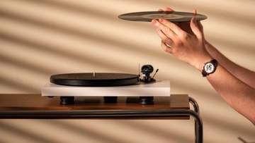 PRO JECT DEBUT CARBON EVO BLACK Проигрыватель проигрывателя