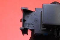 фото thumb №10, Вимикач підйому скла праве перед 193354 toyota yaris cross 20-